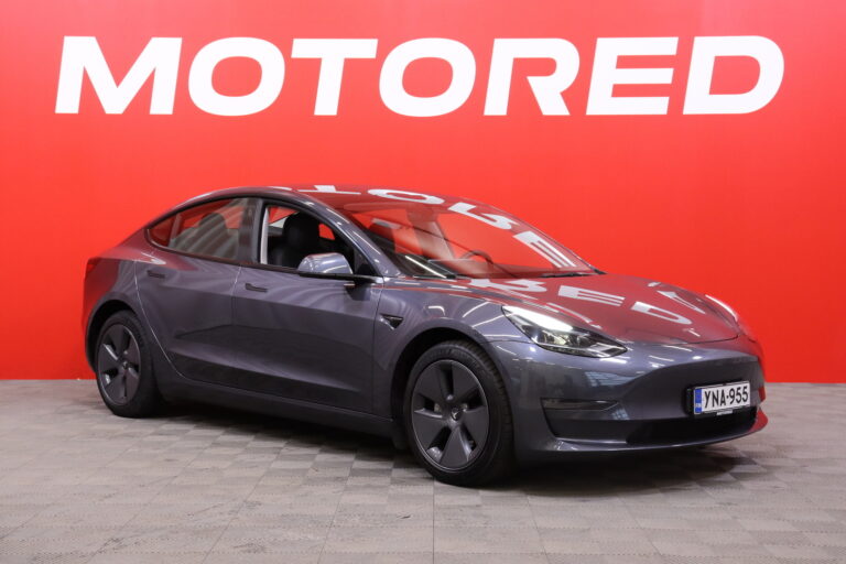 Tesla - Model 3 - Long Range - Sedan
