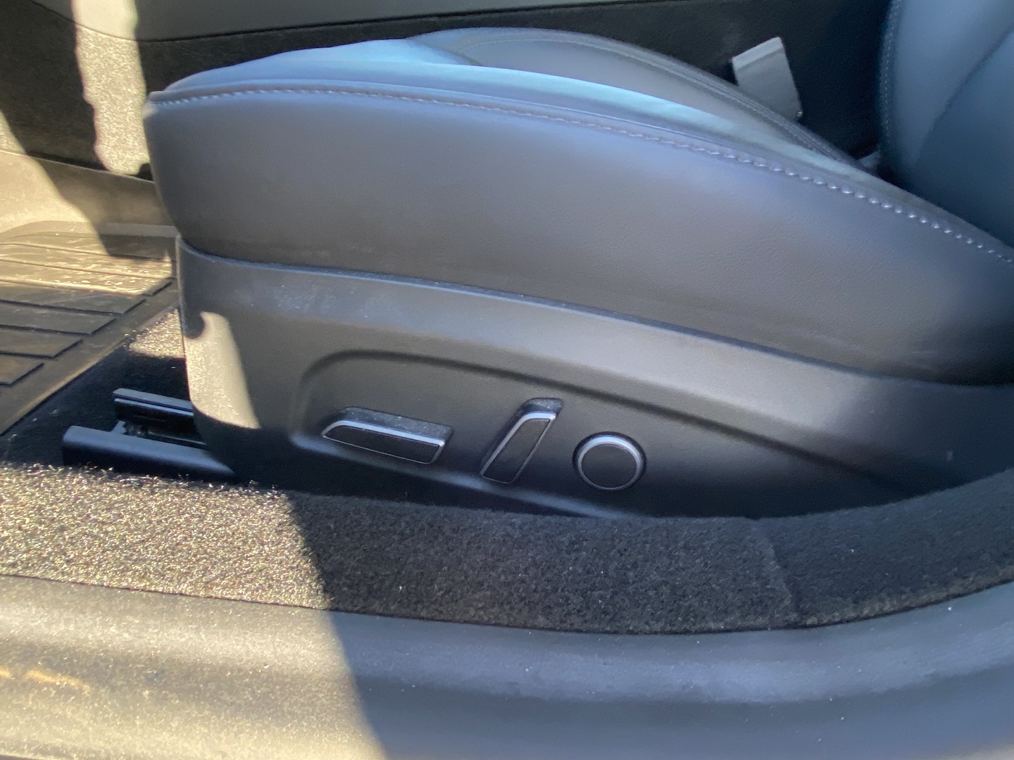 Tesla - Model 3 - RWD Highland - Sedan