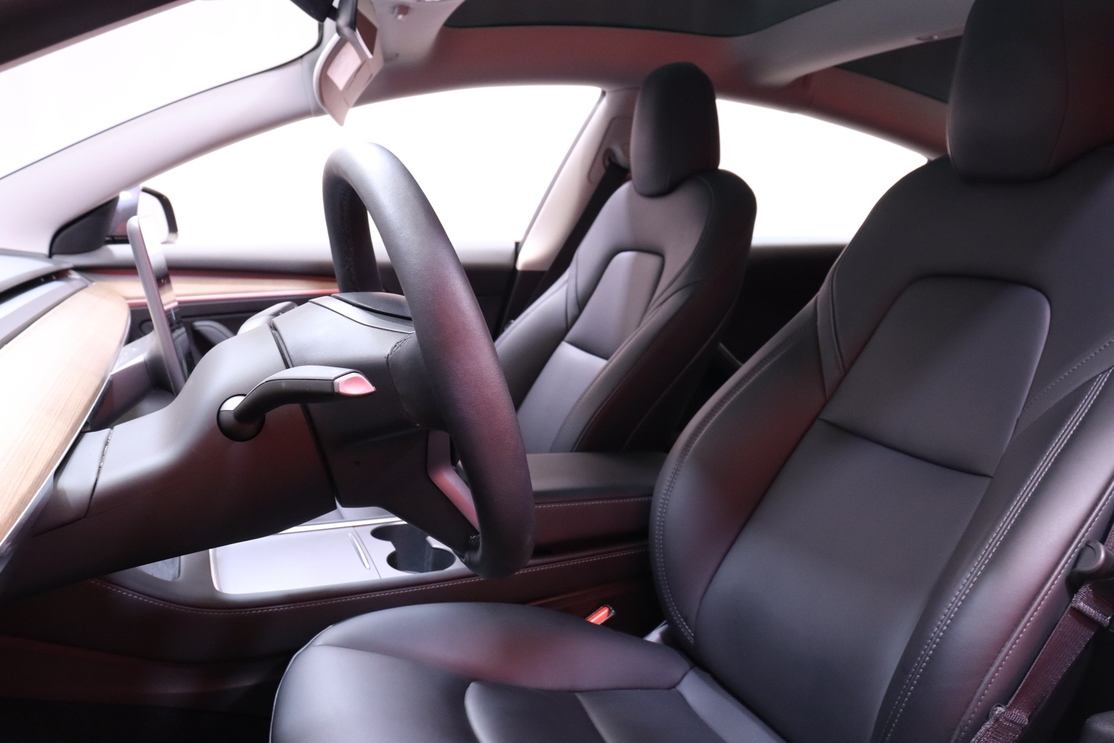 Tesla - Model 3 - Standard Range Plus - Sedan