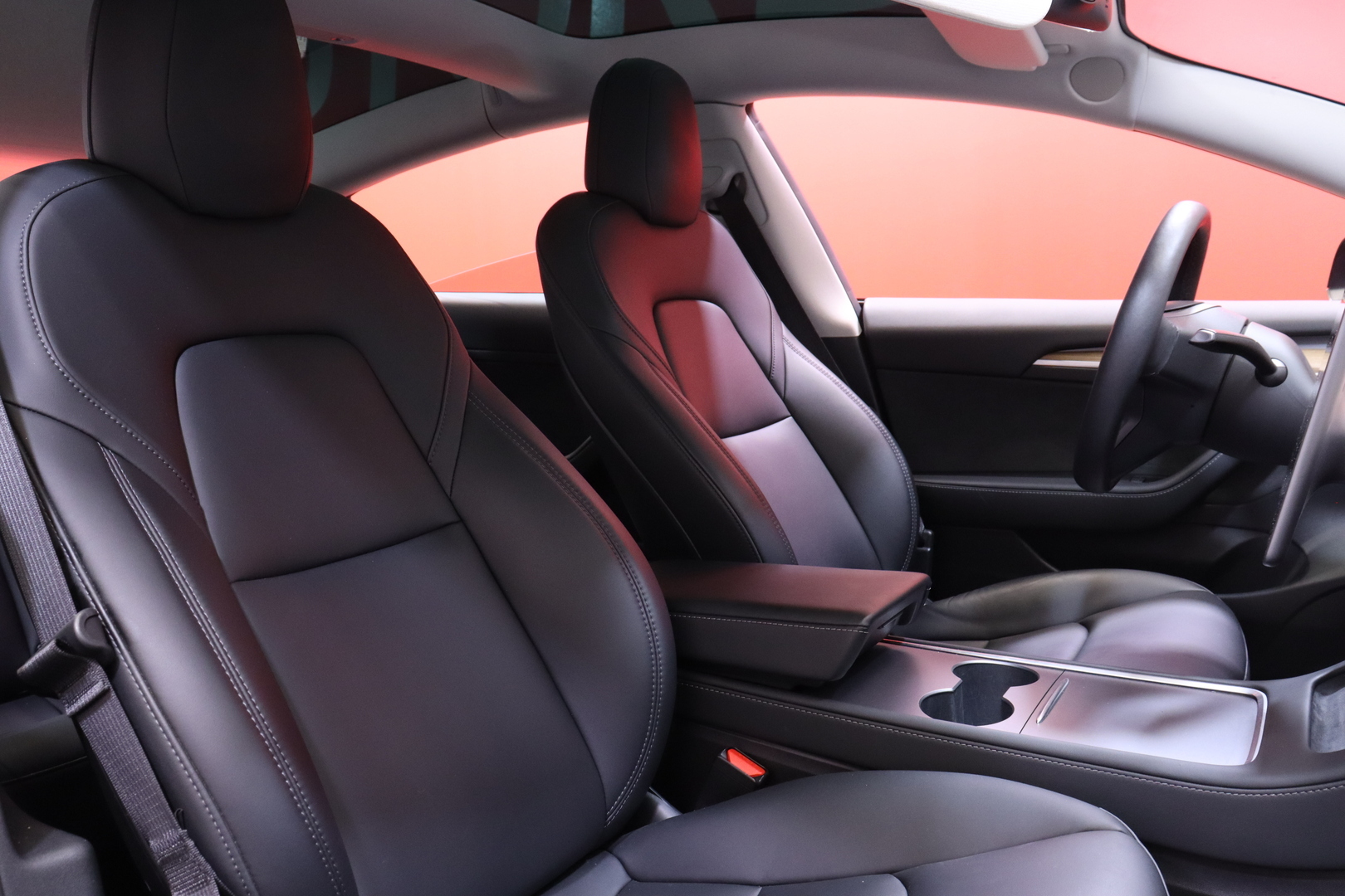 Tesla - Model 3 - Standard Range Plus - Sedan