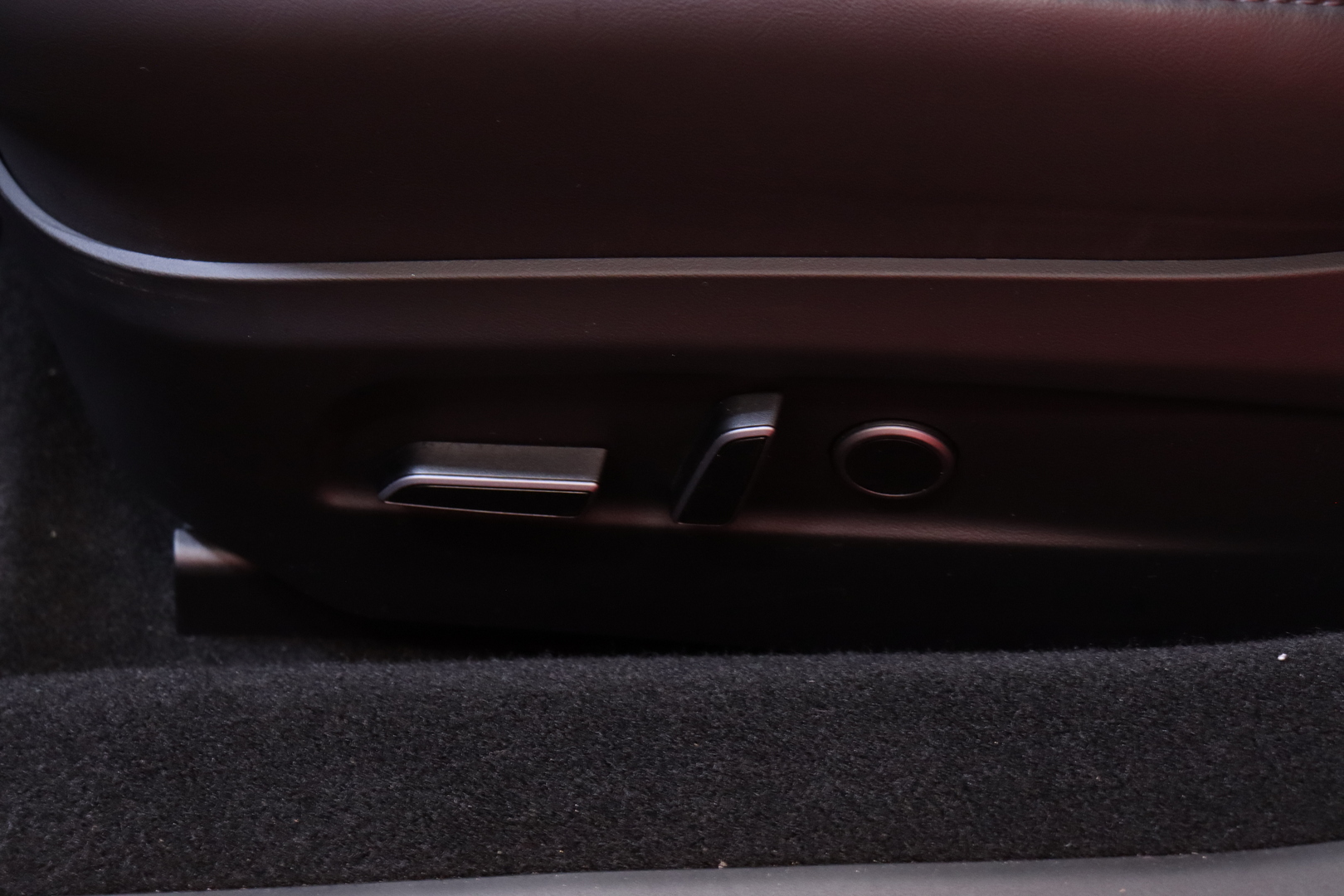Tesla - Model 3 - Long Range AWD Highland - Sedan