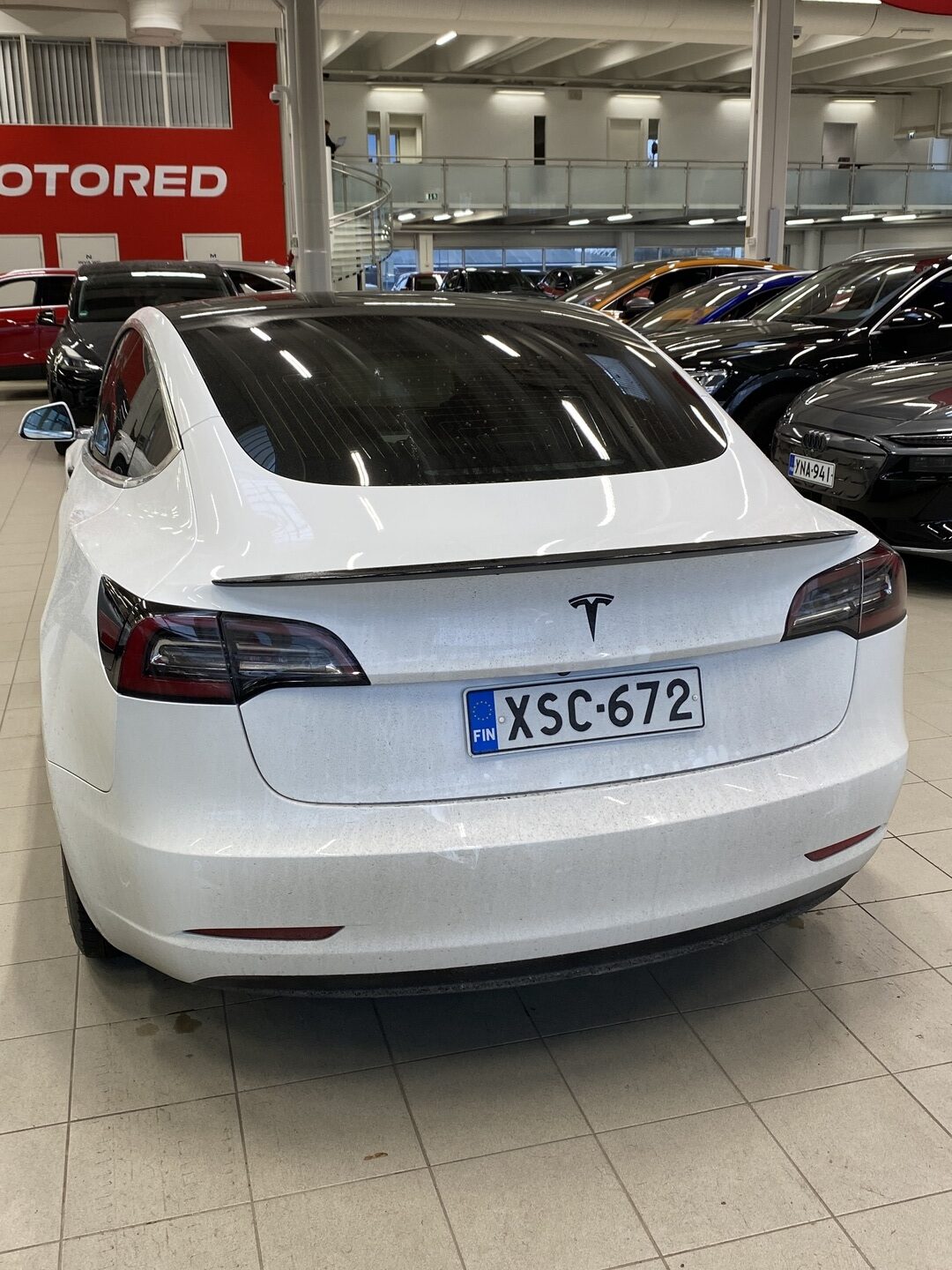 Tesla - Model 3 - Standard Range Plus - Sedan