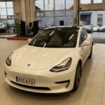 Tesla - Model 3 - Standard Range Plus - Sedan