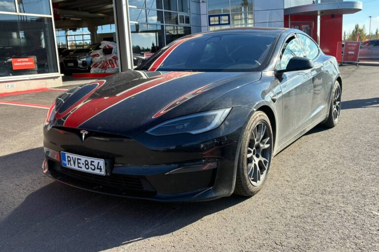 Tesla - Model S - Plaid - Sedan