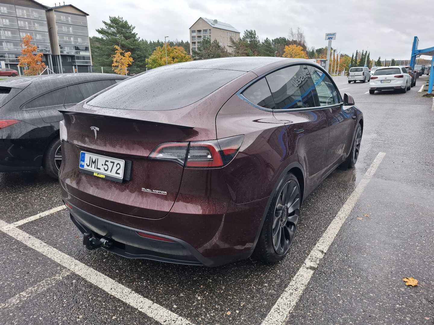 Tesla - Model Y - Performance - Maastoauto