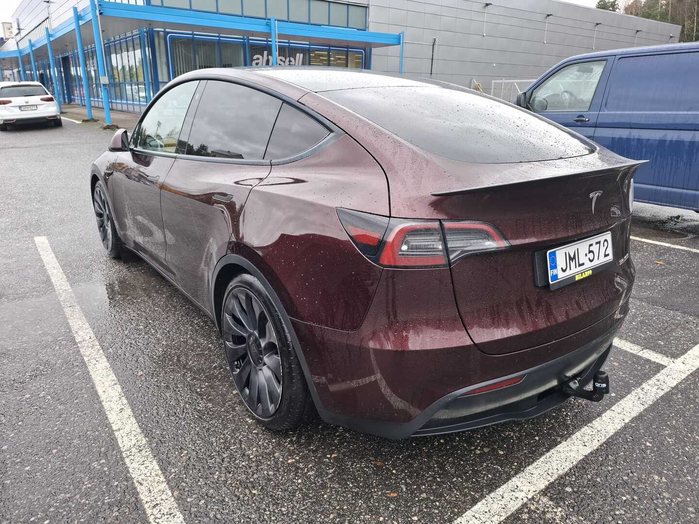 Tesla - Model Y - Performance - Maastoauto