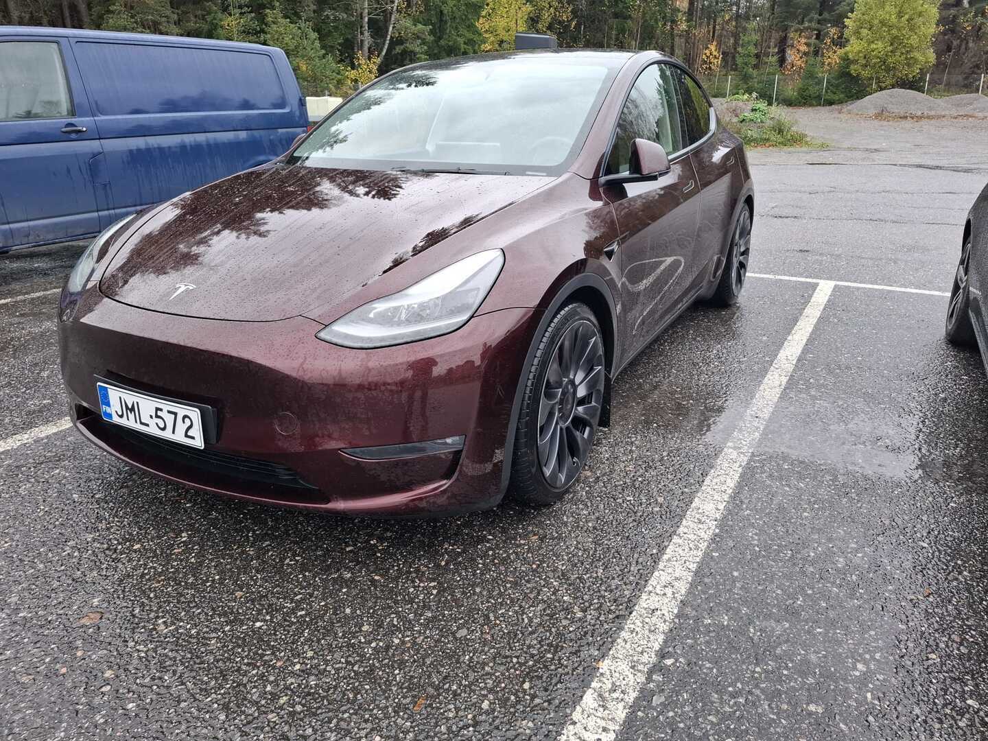 Tesla - Model Y - Performance - Maastoauto