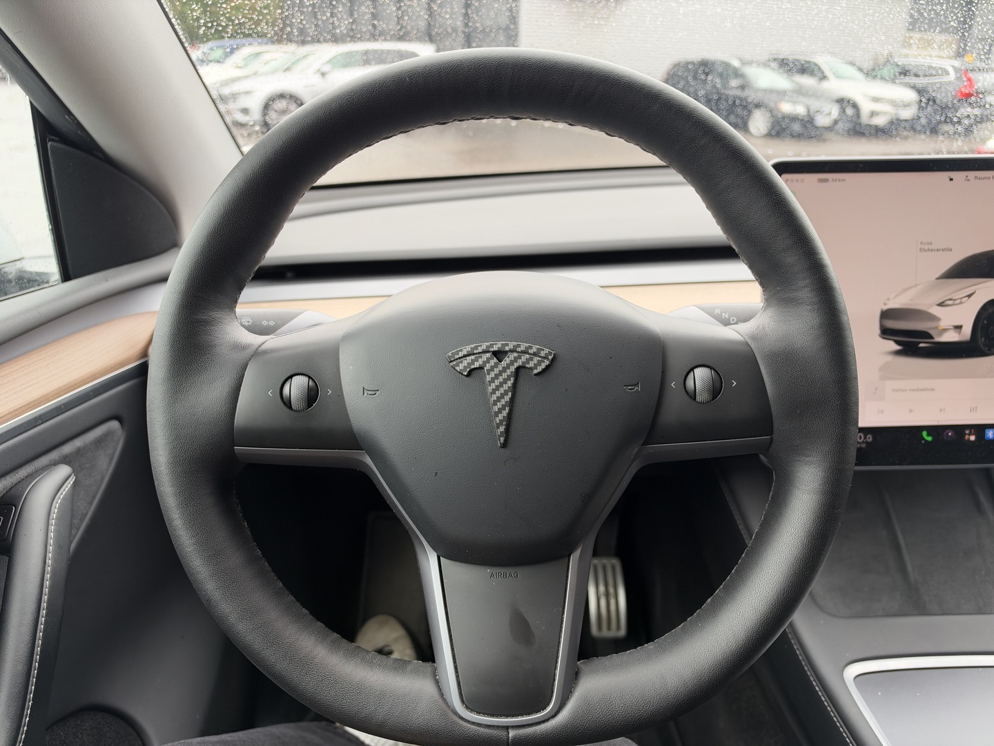 Tesla - Model Y - Performance - Maastoauto