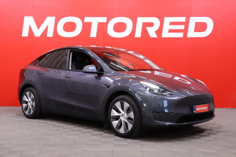 Tesla - Model Y - Long Range - Maastoauto