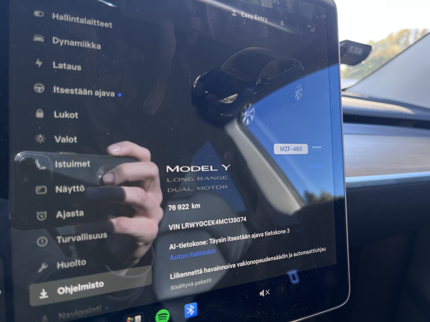 Tesla - Model Y - Long Range - Maastoauto