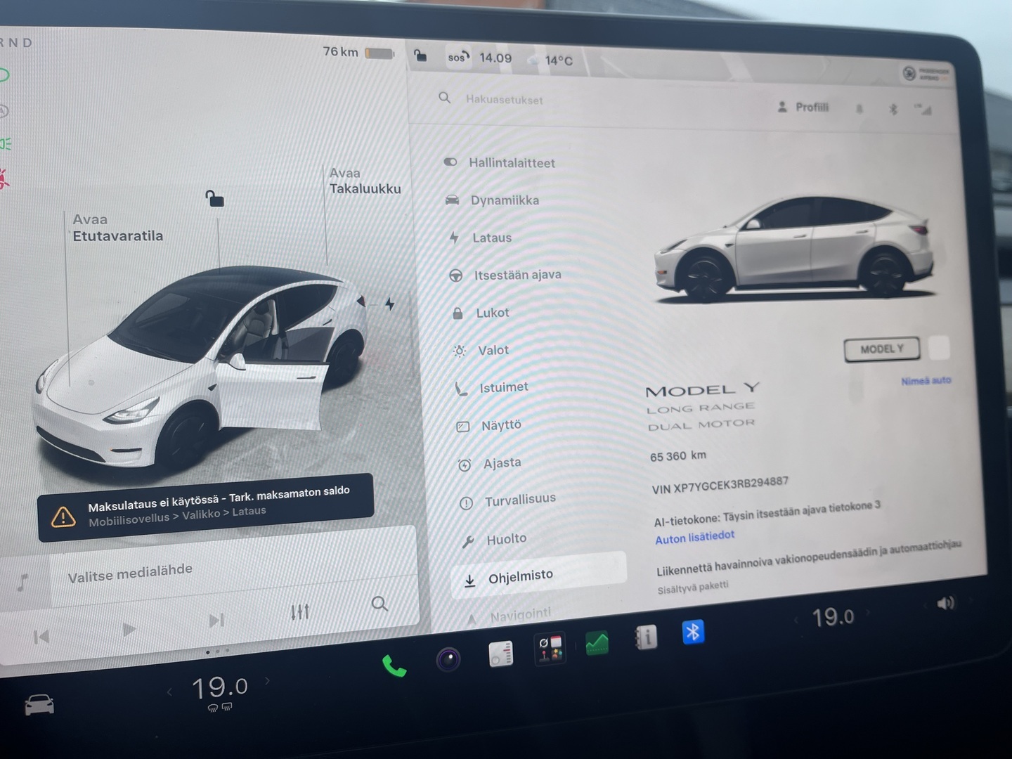 Tesla - Model Y - Long Range AWD // Autopilot / AMD Ryzen / Vetokoukku /Lasikatto / Muistipenkki / Navi / Premium Audio / ILP / Kamera // - Maastoauto