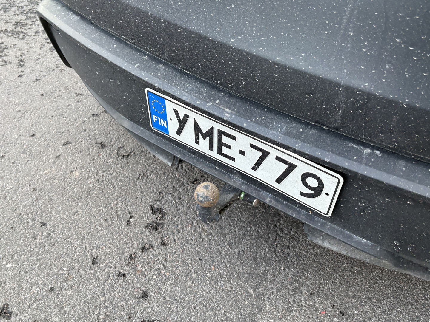 Tesla - Model Y - Premium Long Range All-Wheel Drive - Maastoauto