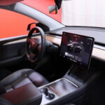 Tesla - Model Y - Long Range - Maastoauto