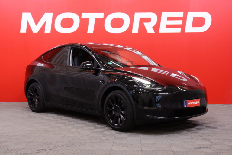 Tesla - Model Y - Long Range - Maastoauto