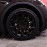 Tesla - Model Y - Long Range - Maastoauto