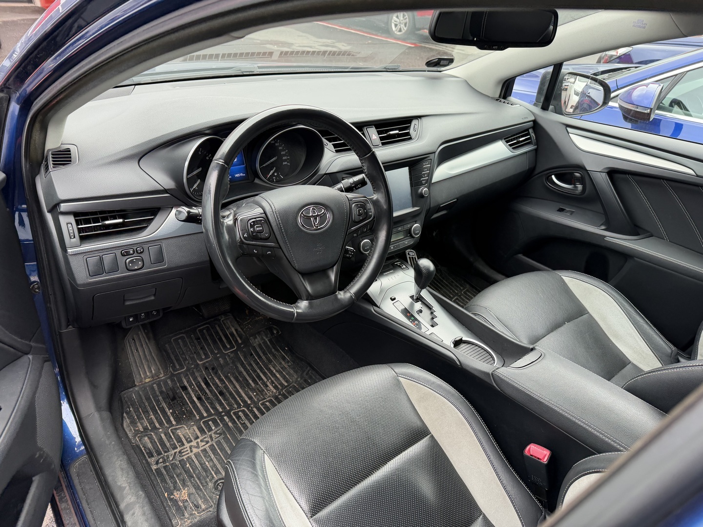 Toyota - Avensis - 1,8 Valvematic Active Touring Sports Multidrive S - Farmari