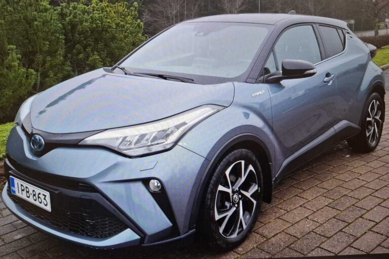 Toyota - C-HR - 1,8 Hybrid Intense Edition - Maastoauto