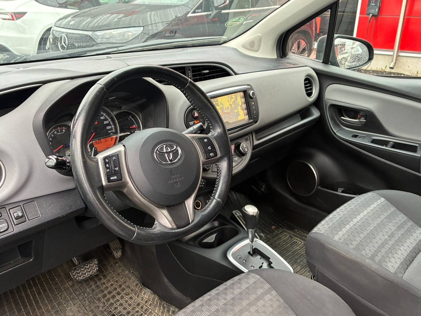 Toyota - Yaris - 1,33 Dual VVT-i Active Edition 5ov Multidrive S - Viistoperä