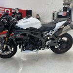 Triumph - Speed Triple - 1050 RS // Arrow / Öhlins / TFT / Vakkari / Shifter / Huoltokirja // - Moottoripyörä
