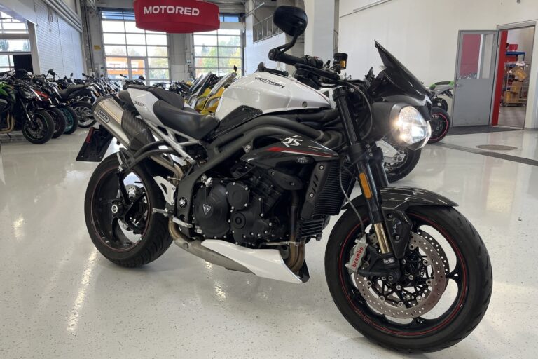 Triumph - Speed Triple - 1050 RS // Arrow / Öhlins / TFT / Vakkari / Shifter / Huoltokirja // - Moottoripyörä