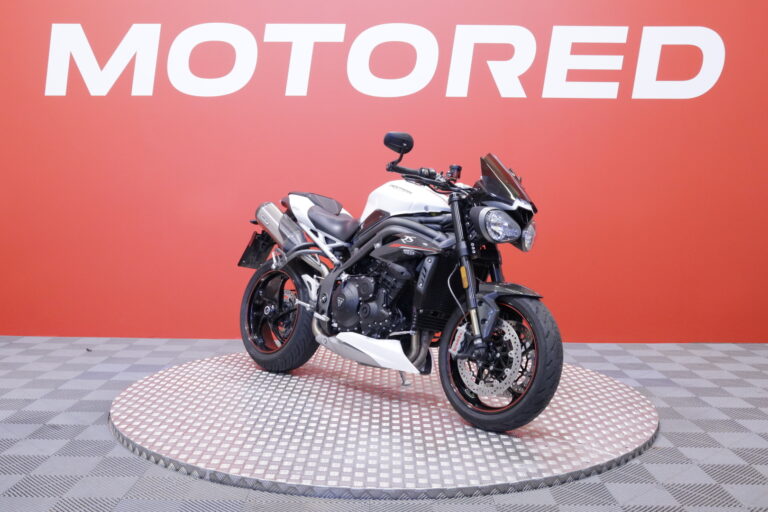 Triumph - Speed Triple - 1050 RS // Arrow / Öhlins / TFT / Vakkari / Shifter / Huoltokirja // - Moottoripyörä