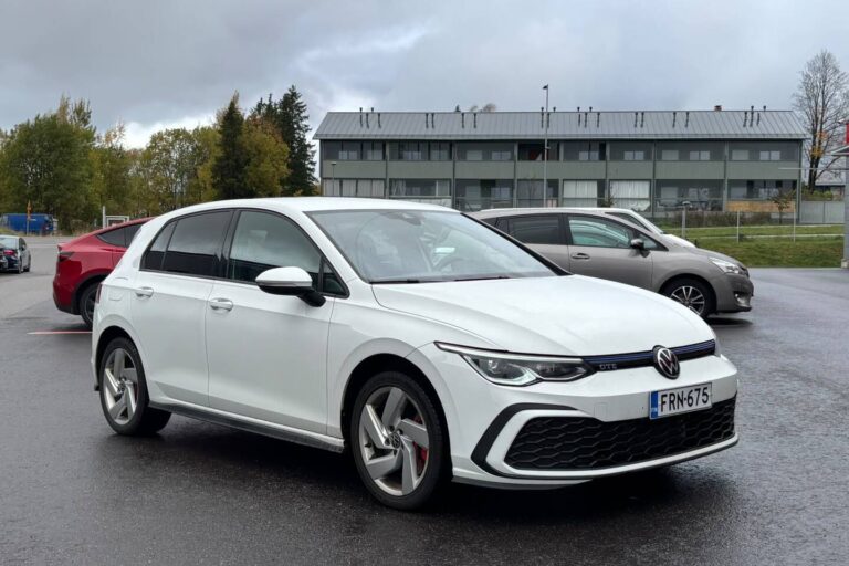 Volkswagen - Golf - GTE 180 kW (PHEV) DSG-automaatti - Viistoperä