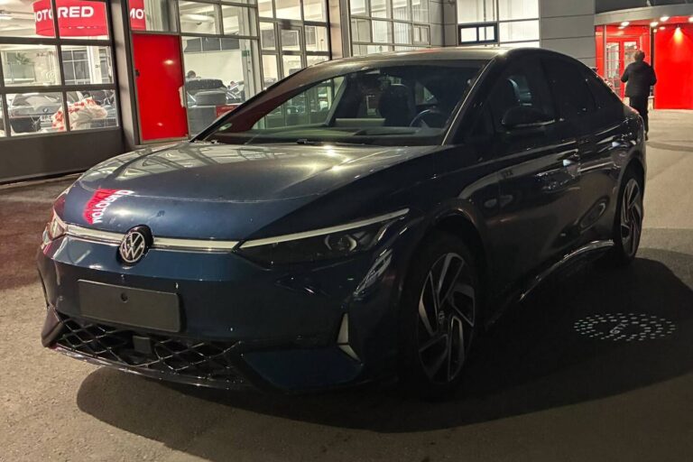 Volkswagen - ID.7 - GTX 4Motion Premium 250 kW Akku 86 kWh - Viistoperä