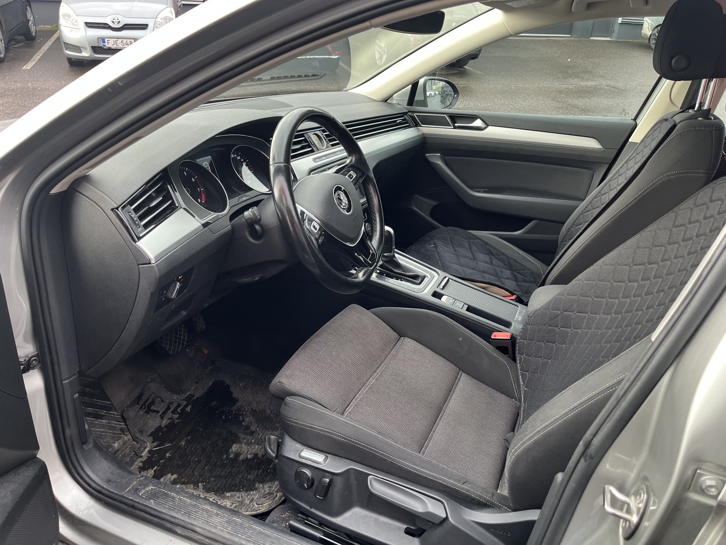 Volkswagen - Passat - Sedan Comfortline 1,4 TSI 92 kW (125 hv) BlueMotion Technology DSG-automaatti - Sedan