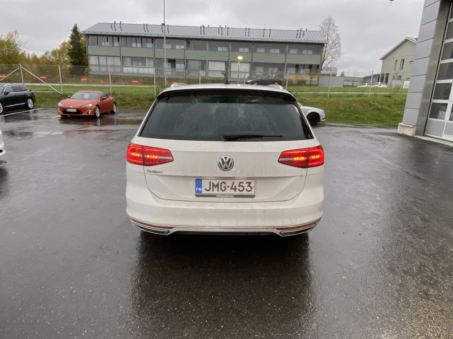 Volkswagen - Passat - Variant Highline 2,0 TDI 140 kW (190 hv) 4MOTION R-LINE - Farmari