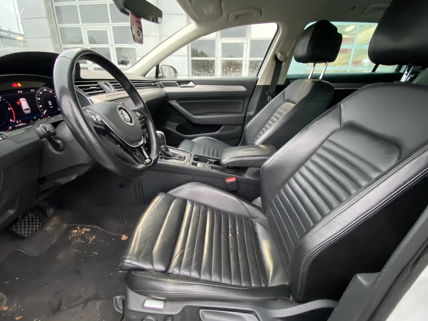 Volkswagen - Passat - Variant Highline 2,0 TDI 140 kW (190 hv) 4MOTION R-LINE - Farmari