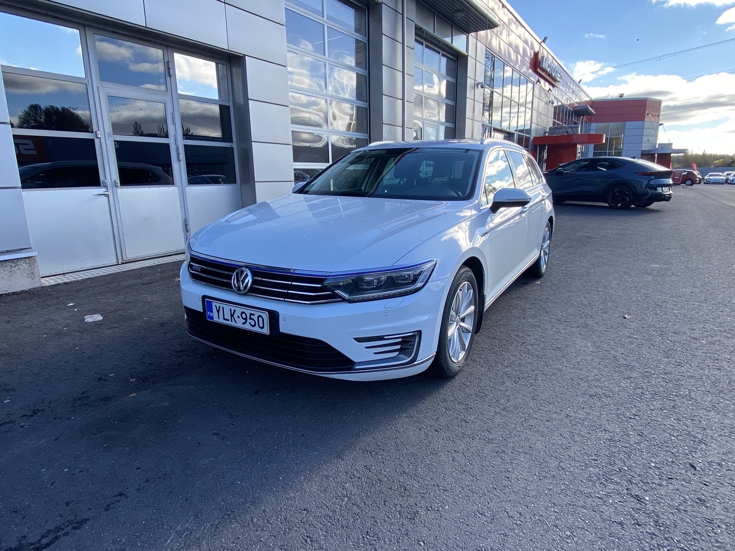 Volkswagen - Passat - Variant GTE Plug-In Hybrid 160 kW (218 hv) DSG-automaatti - Farmari