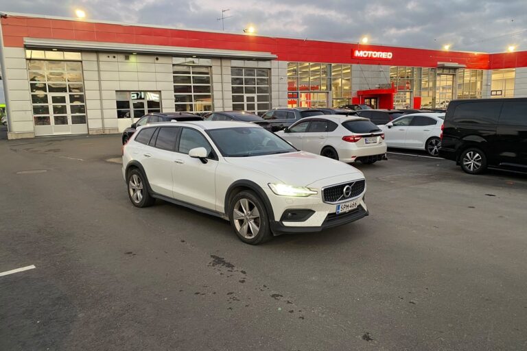 Volvo - V60 Cross Country - D4 AWD aut - Farmari