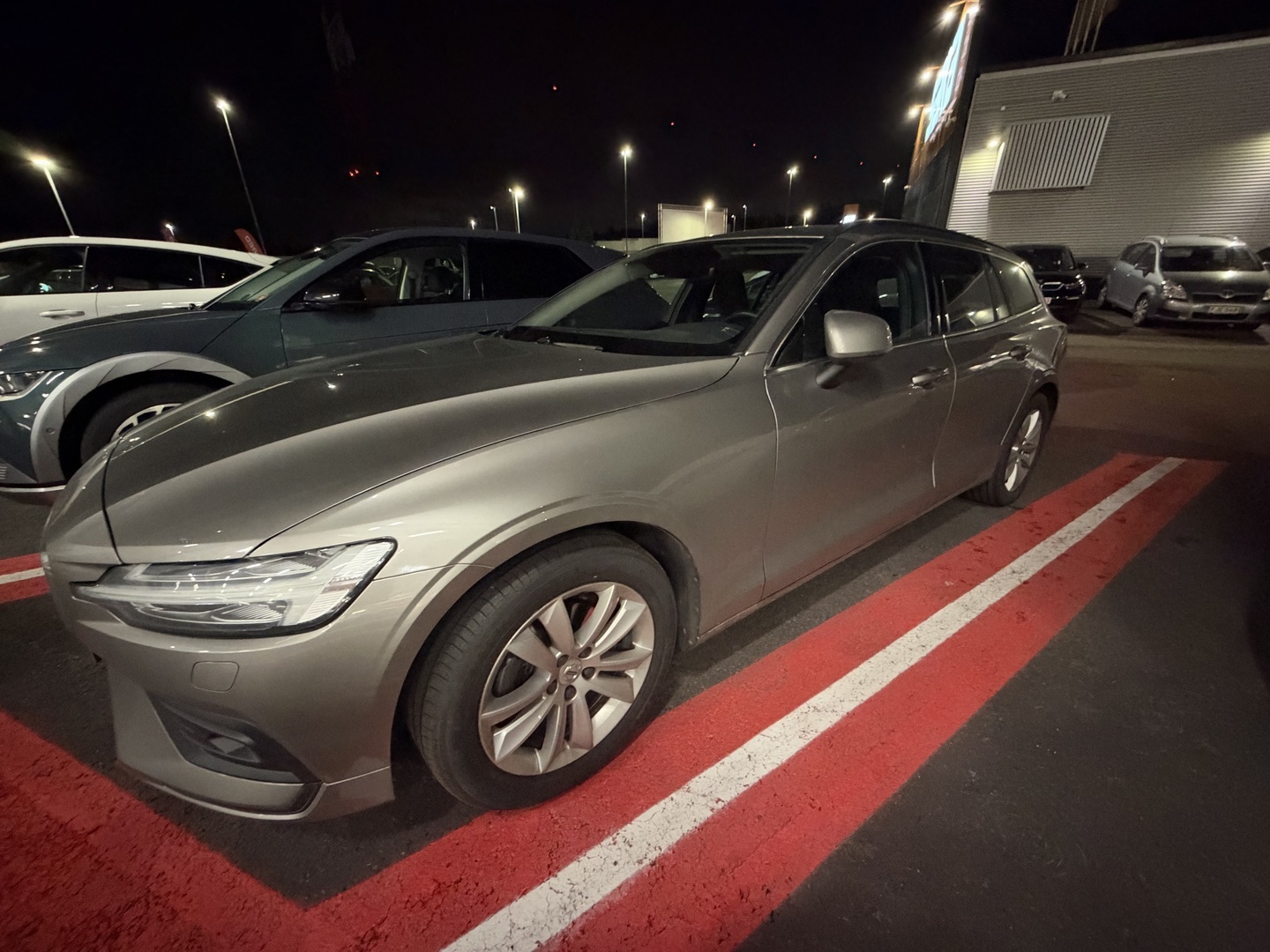 Volvo - V60 - B4 MHEV Business aut - Farmari