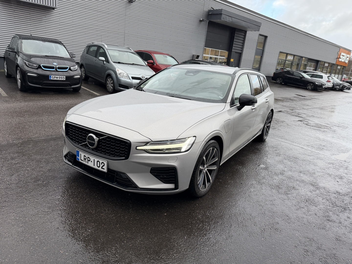 Volvo - V60 - T6 AWD Long Range Plus Dark aut - Farmari