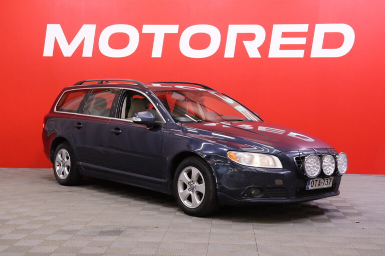 Volvo - V70 - 2,4D Momentum Business aut - Farmari