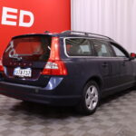 Volvo - V70 - 2,4D Momentum Business aut - Farmari
