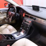 Volvo - V70 - 2,4D Momentum Business aut - Farmari