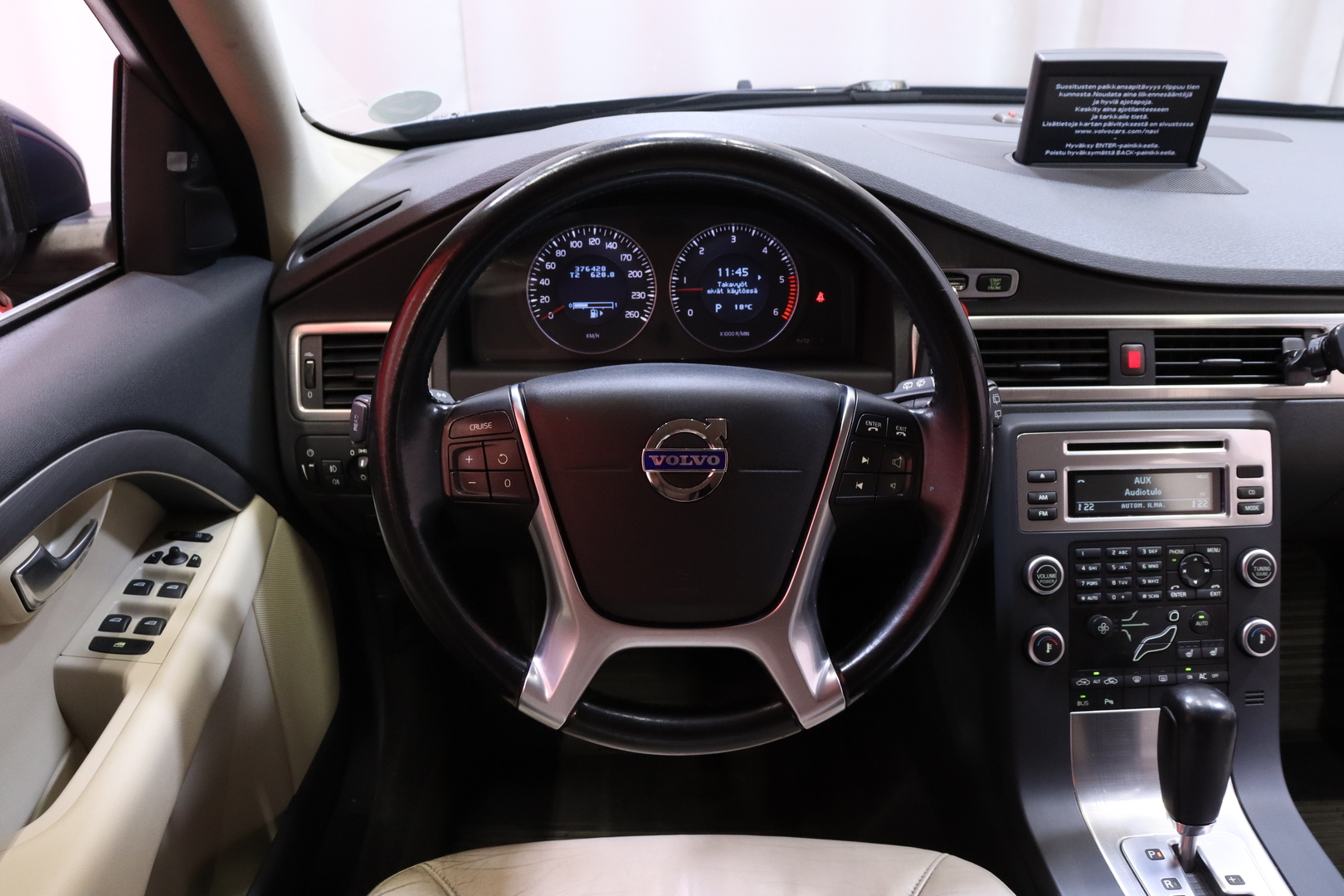 Volvo - V70 - 2,4D Momentum Business aut - Farmari