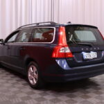 Volvo - V70 - 2,4D Momentum Business aut - Farmari