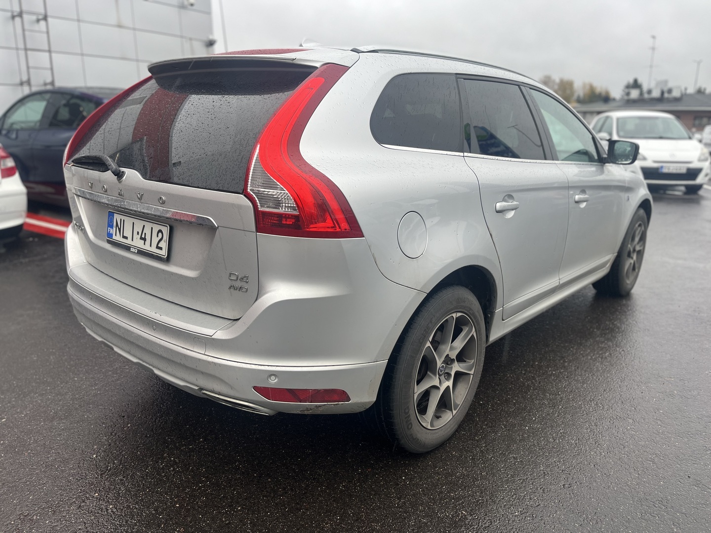 Volvo - XC60 - XC60 Farmari (AC) 4ov 2400cm3 A - Farmari