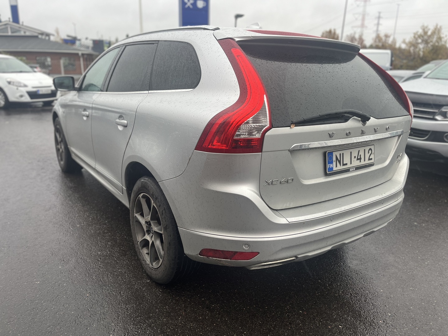 Volvo - XC60 - XC60 Farmari (AC) 4ov 2400cm3 A - Farmari