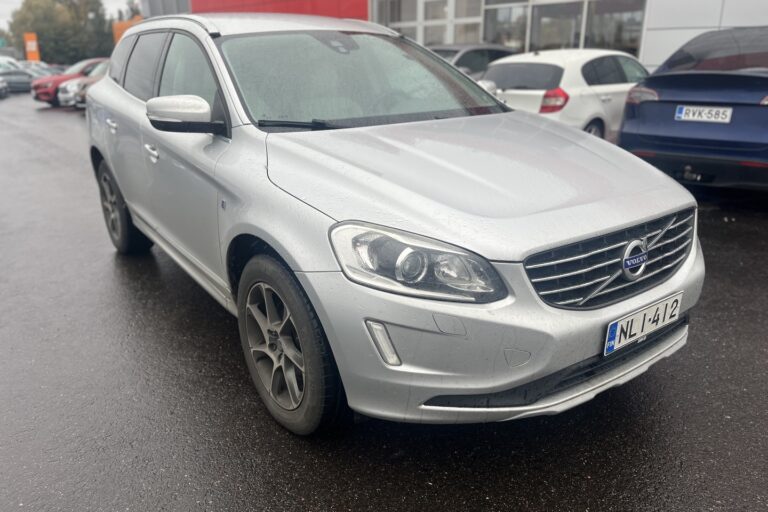 Volvo - XC60 - XC60 Farmari (AC) 4ov 2400cm3 A - Farmari