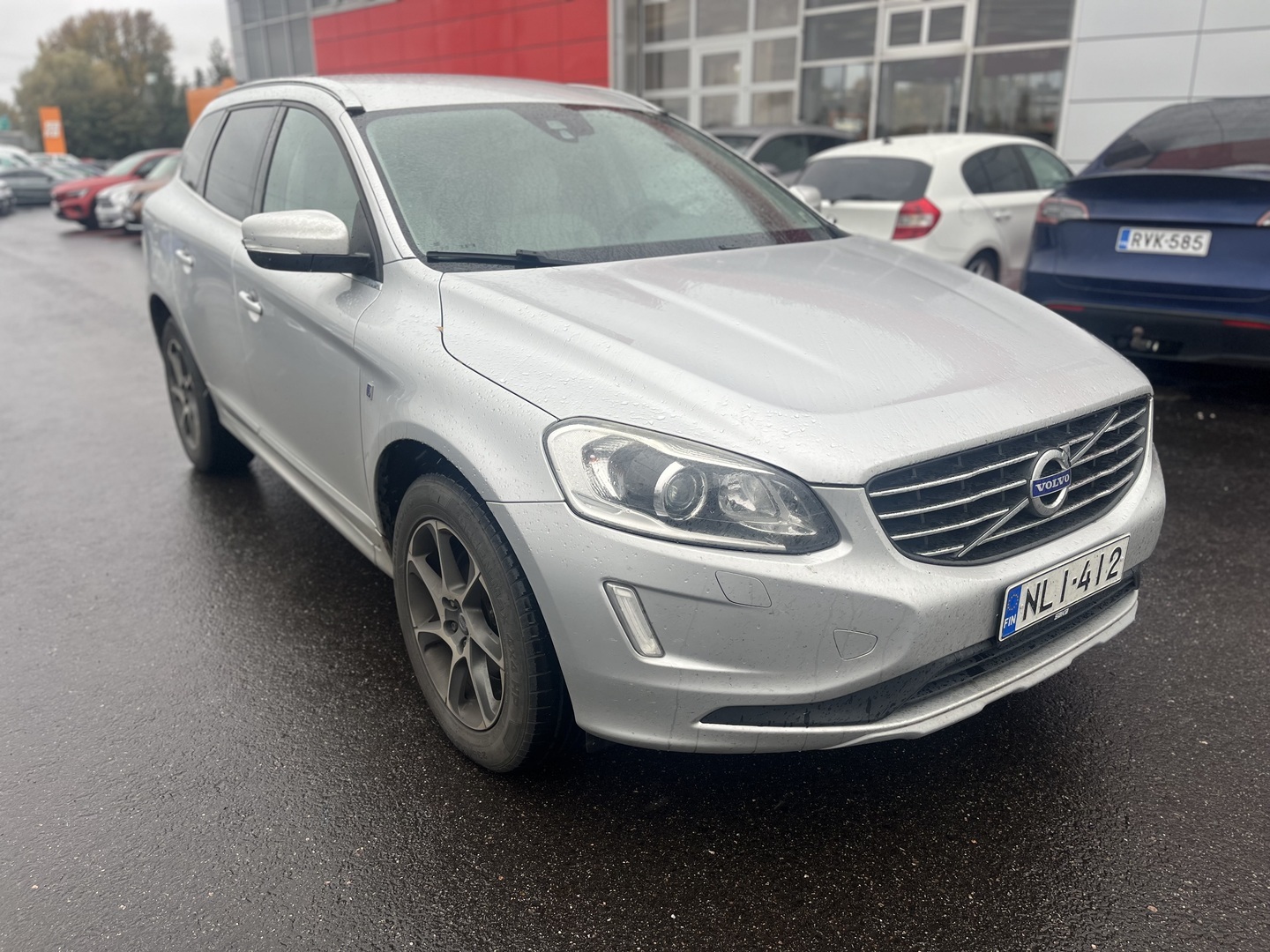 Volvo - XC60 - XC60 Farmari (AC) 4ov 2400cm3 A - Farmari