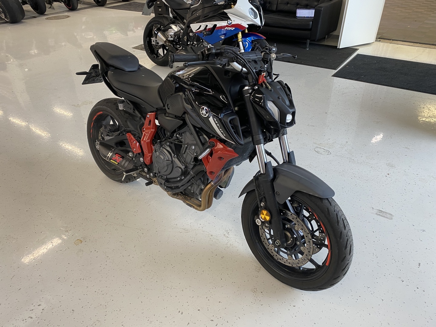 Yamaha - MT-07 - // Juuri saapunut! / Suomipyörä / Akrapovic / TFT // - Moottoripyörä