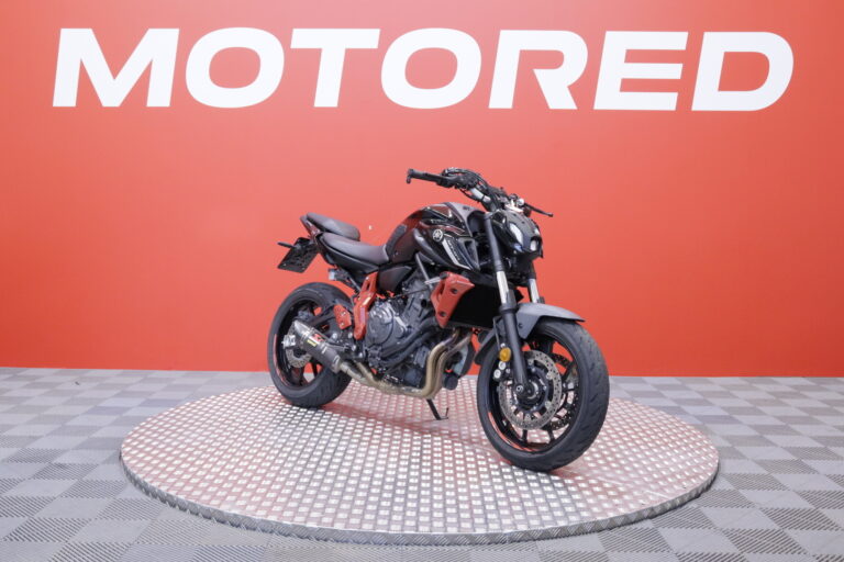Yamaha - MT-07 - // Suomipyörä / Akrapovic / TFT // - Moottoripyörä