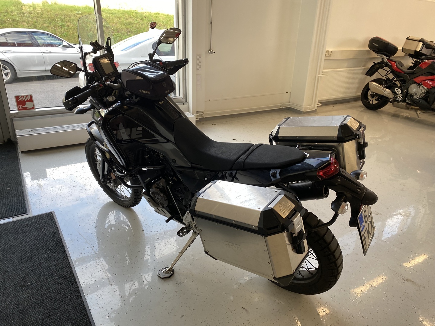 Yamaha - XTZ - 700 Tenere // Juuri saapunut! / Suomipyörä / Kaatumaraudat / 3x Laukut // - Moottoripyörä