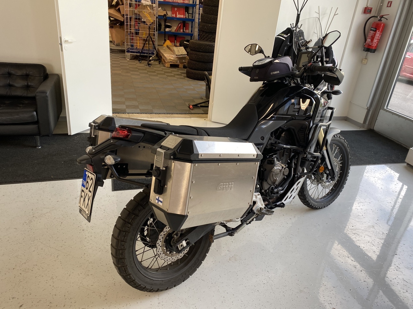 Yamaha - XTZ - 700 Tenere // Juuri saapunut! / Suomipyörä / Kaatumaraudat / 3x Laukut // - Moottoripyörä