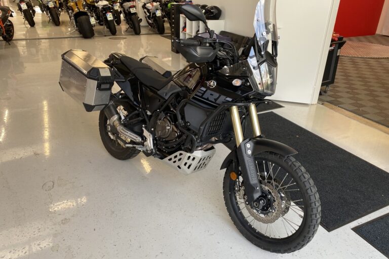 Yamaha - XTZ - 700 Tenere // Juuri saapunut! / Suomipyörä / Kaatumaraudat / 3x Laukut // - Moottoripyörä