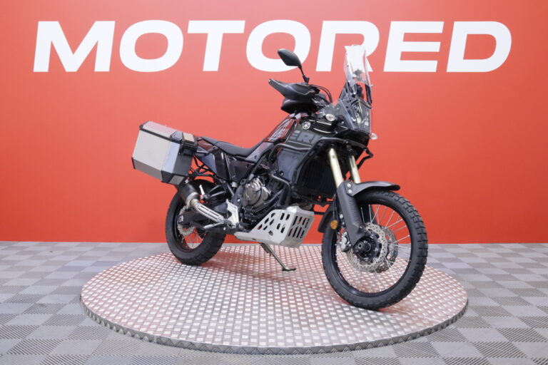 Yamaha - XTZ - 700 Tenere // Huoltokirja / Suomipyörä / Kaatumaraudat / 3x Laukut // - Moottoripyörä