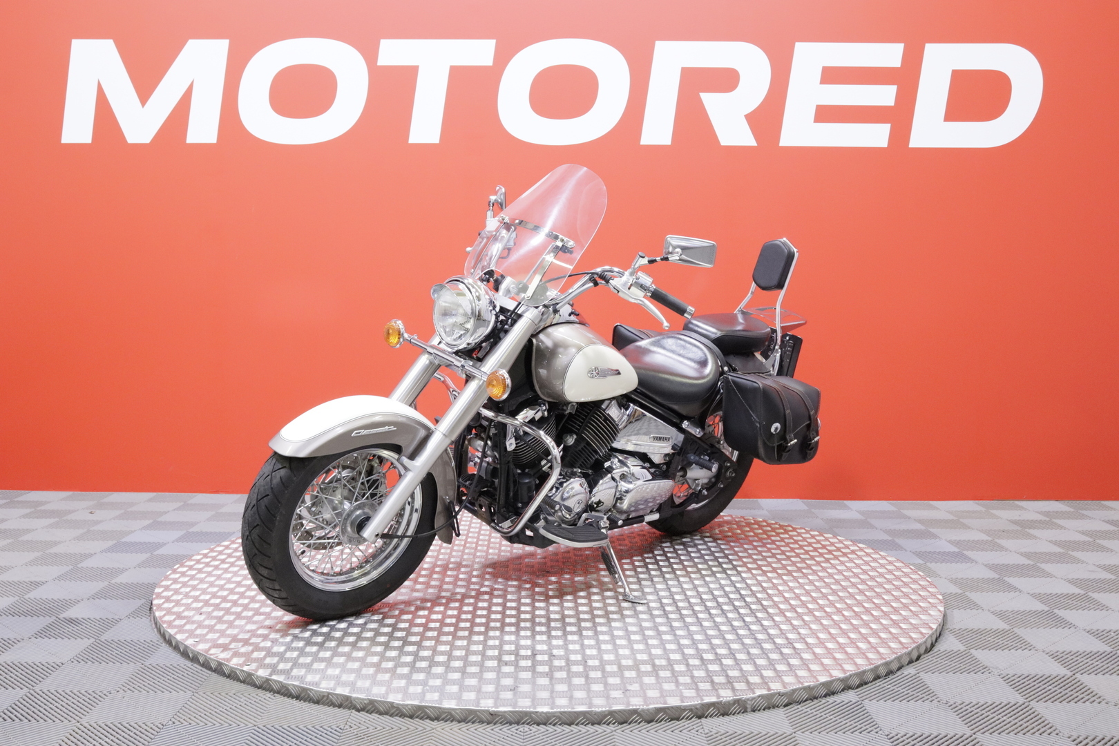 Yamaha - XVS - 650 Dragstar Classic // Suomi-pyörä / Huoltokirja / Hienossa kunnossa / Laukut // - Moottoripyörä